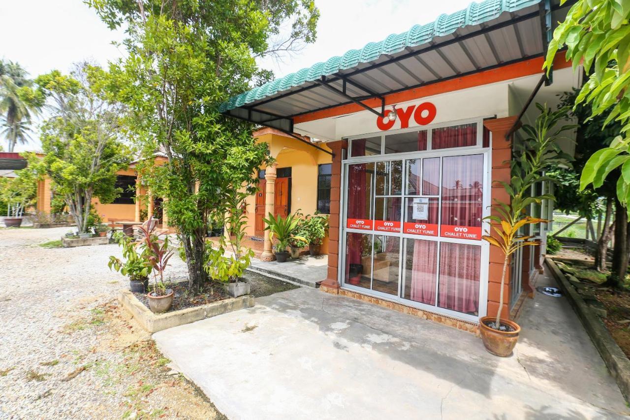 Oyo 89887 Chalet Yunie Marang Eksteriør billede